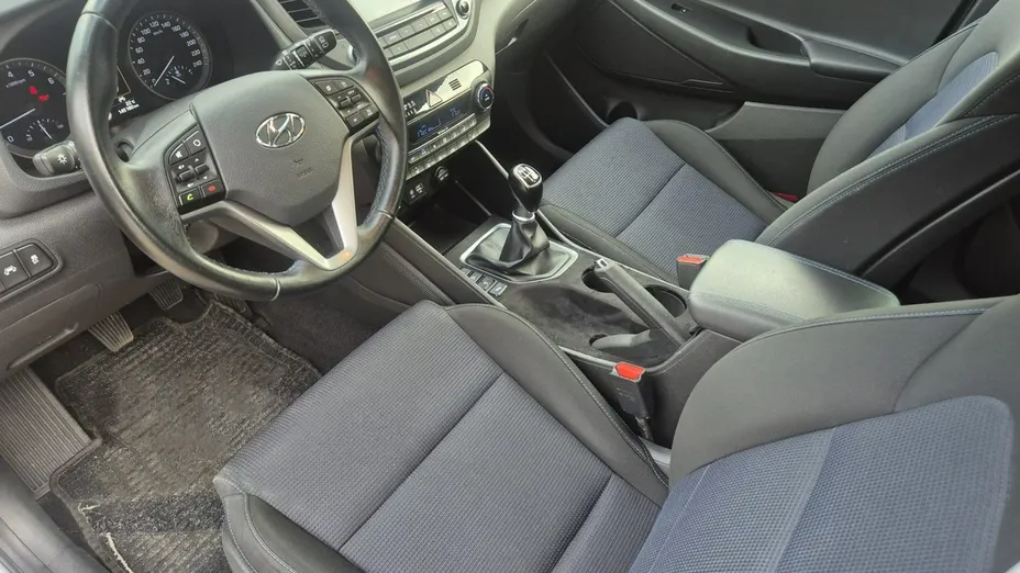HYUNDAI Tucson -