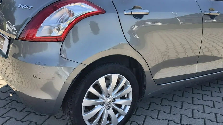SUZUKI Swift -