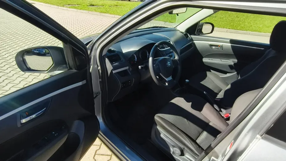 SUZUKI Swift -