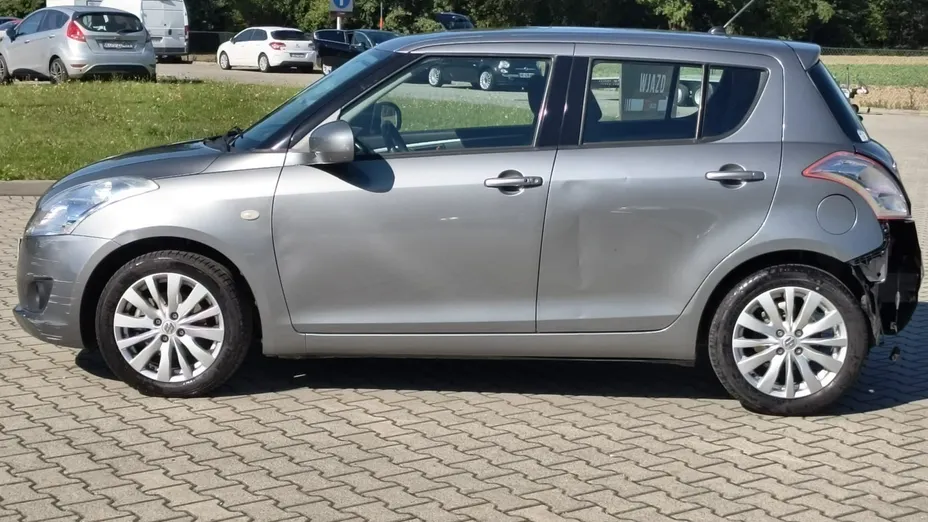SUZUKI Swift -
