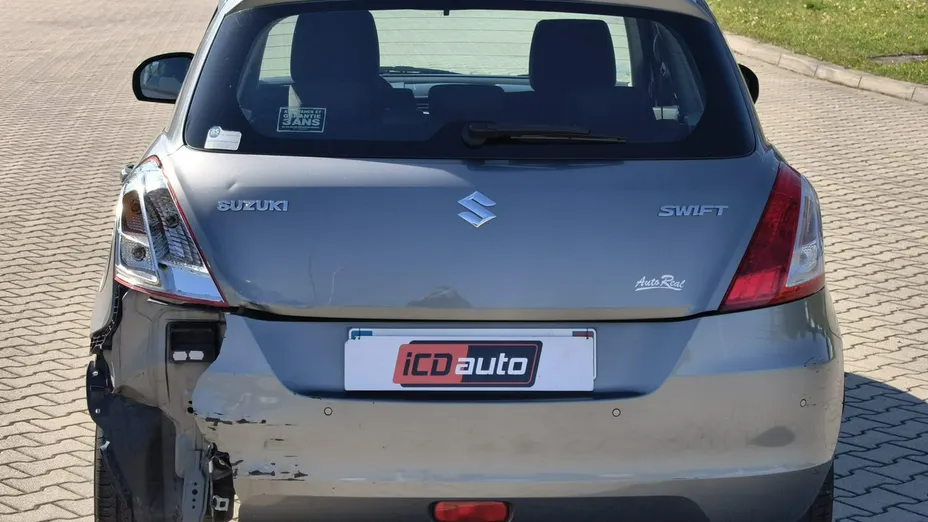 SUZUKI Swift -