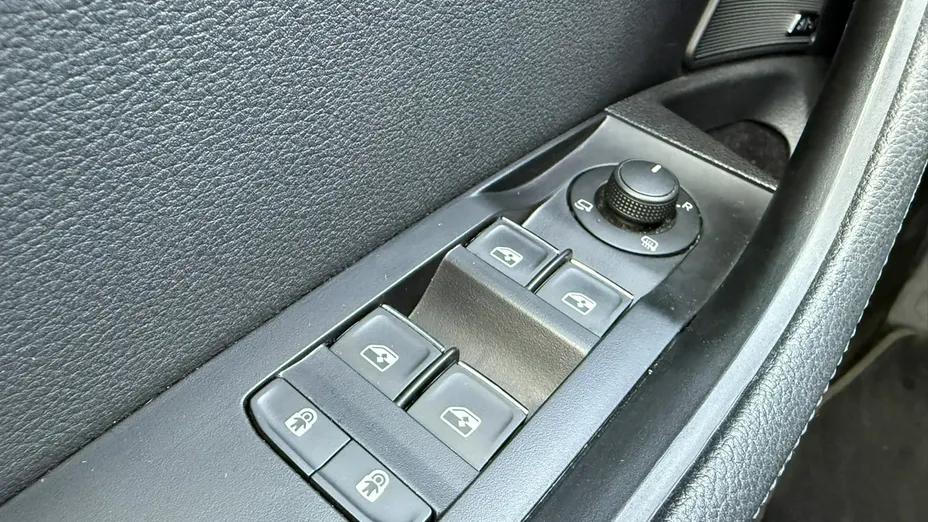 SKODA Superb -
