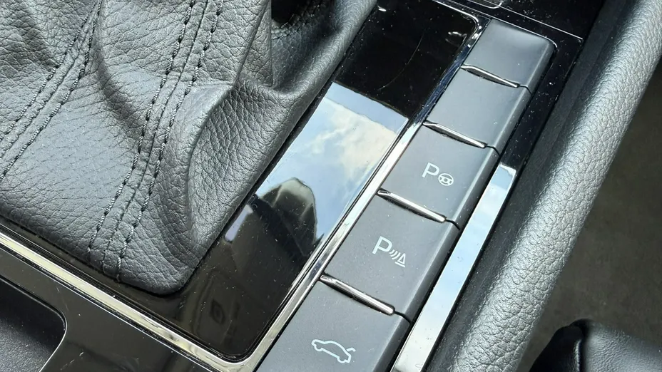 SKODA Superb -