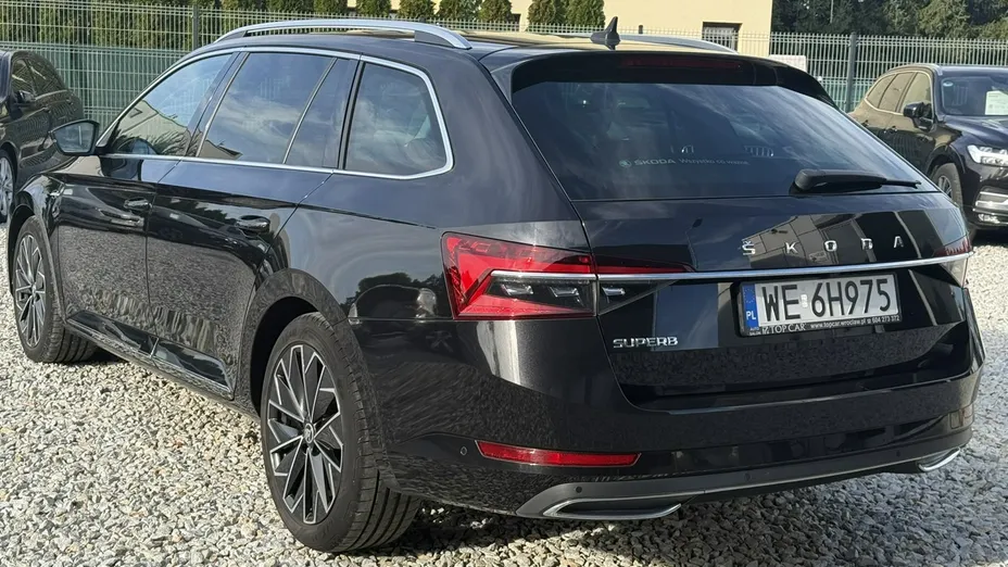 SKODA Superb -