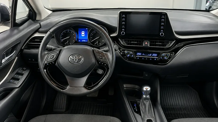 TOYOTA C-HR -