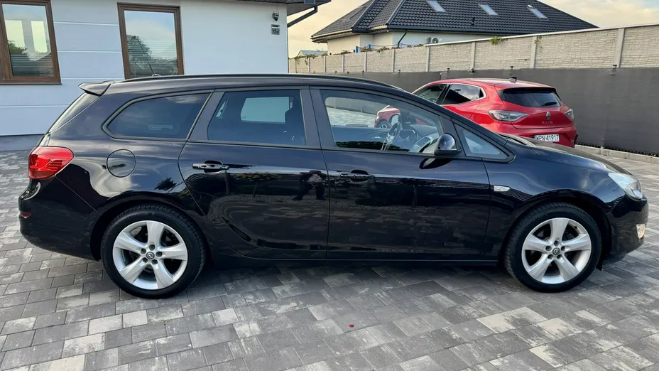 OPEL Astra -