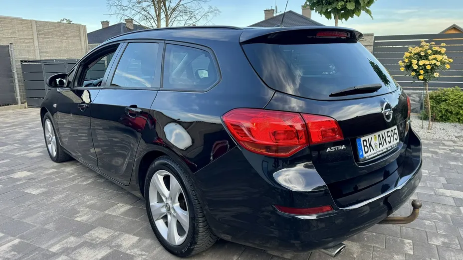 OPEL Astra -