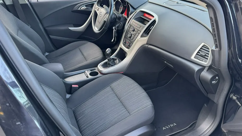 OPEL Astra -