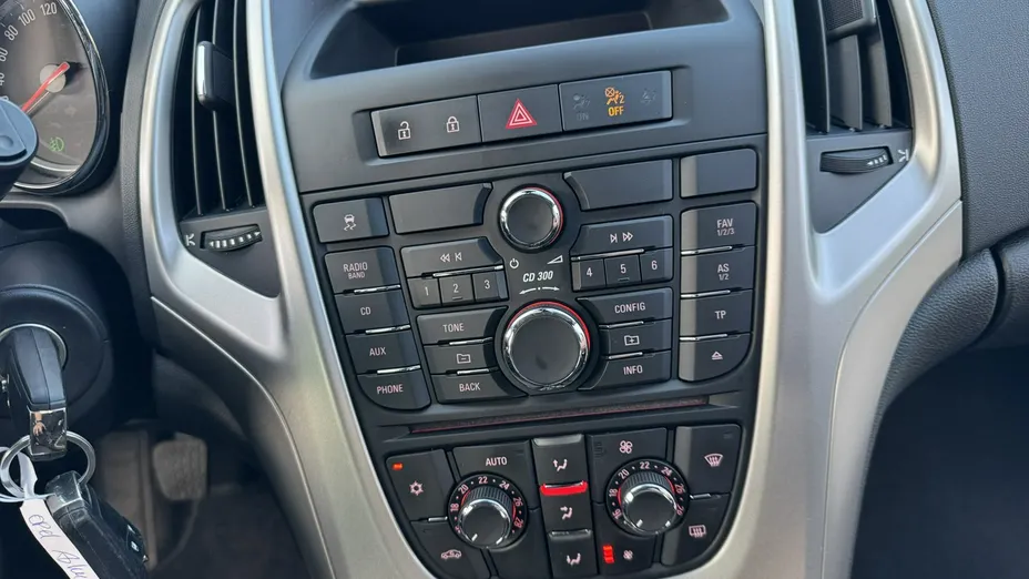 OPEL Astra -