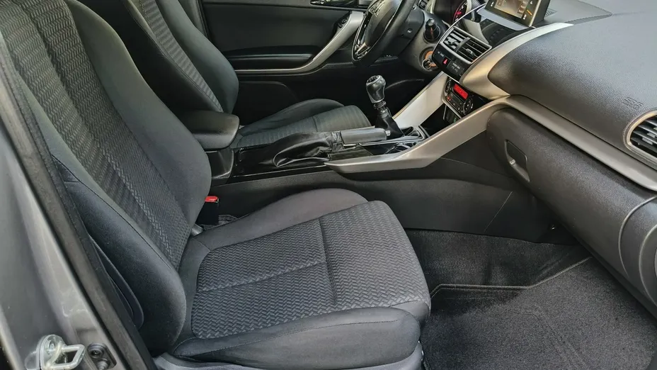 MITSUBISHI Eclipse Cross -