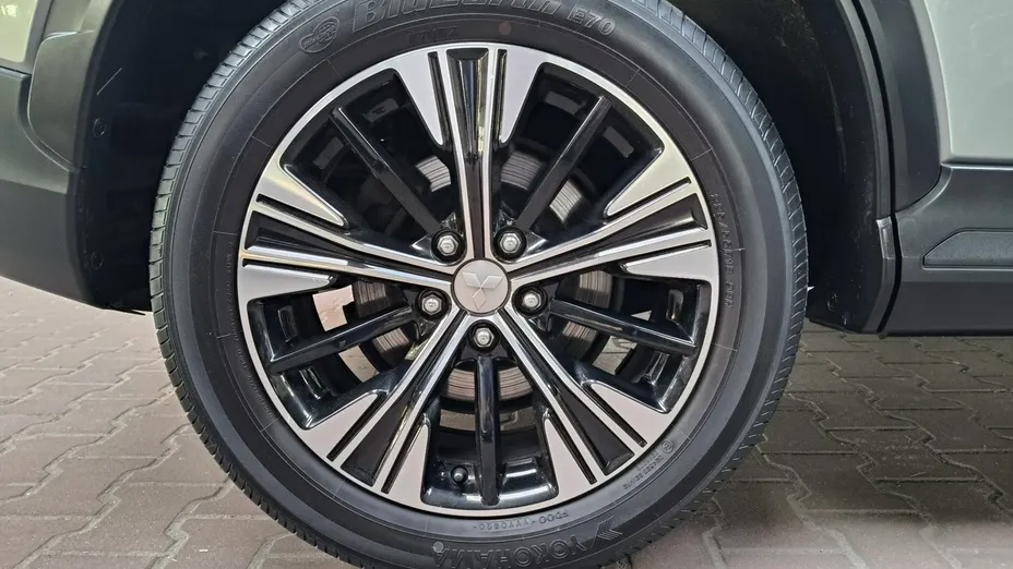 MITSUBISHI Eclipse Cross -