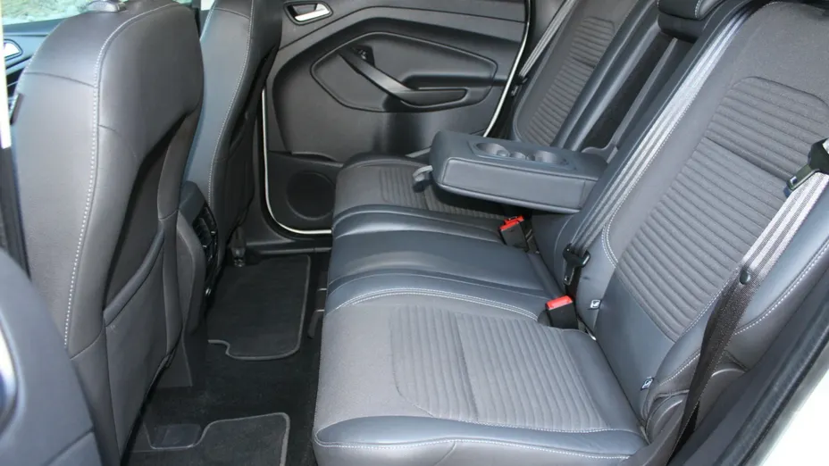 FORD Kuga -