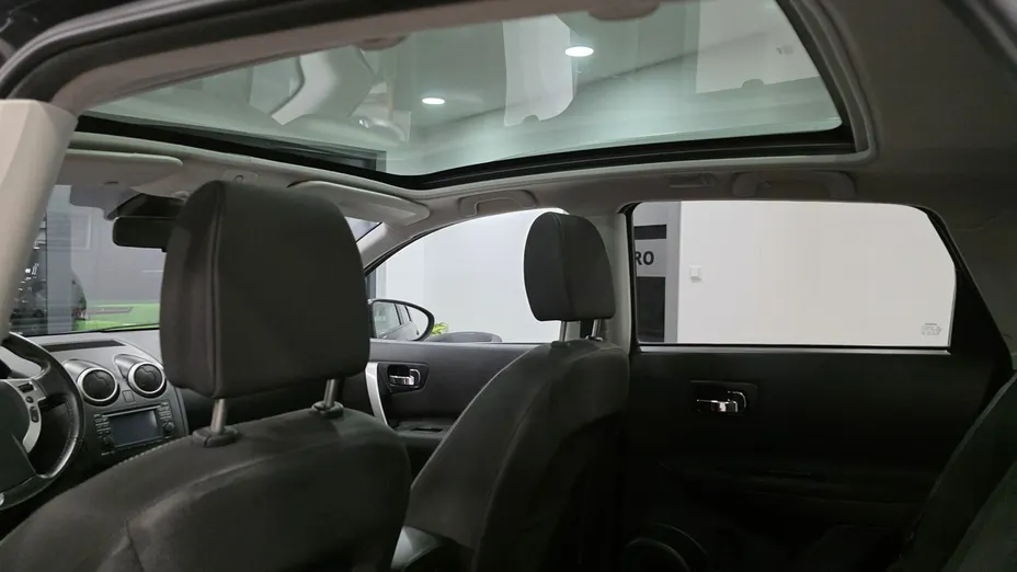 NISSAN Qashqai -