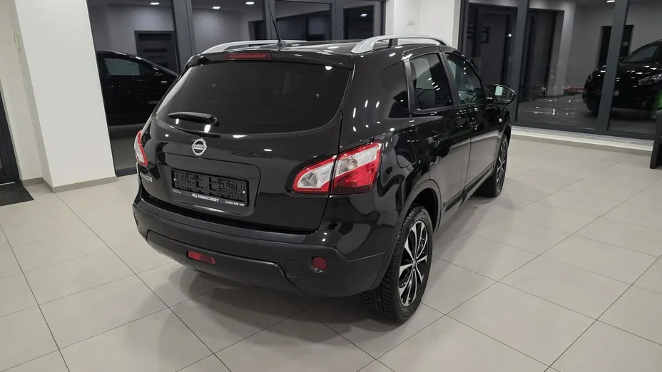 NISSAN Qashqai -