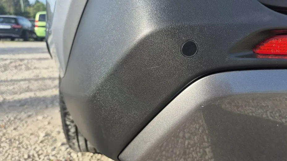 TOYOTA RAV4 -