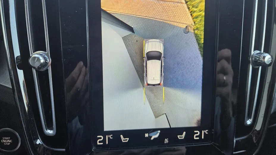 VOLVO XC40 -