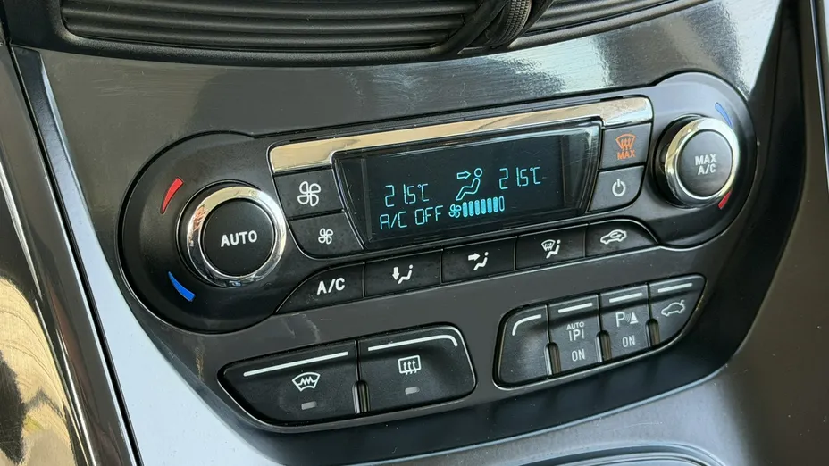 FORD Kuga -