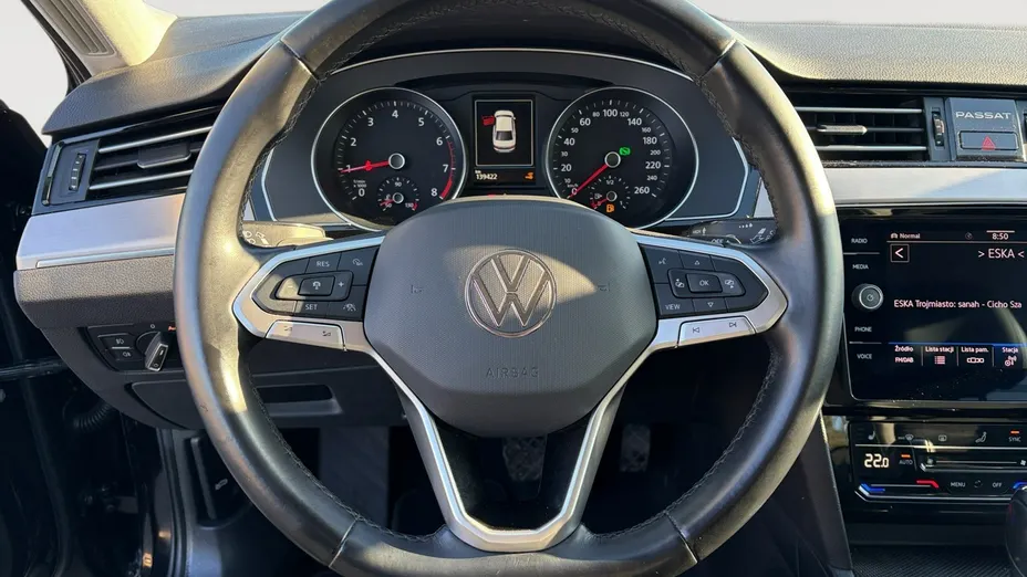 VOLKSWAGEN Passat -