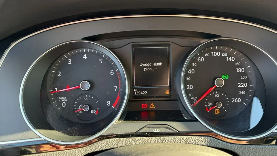VOLKSWAGEN Passat -