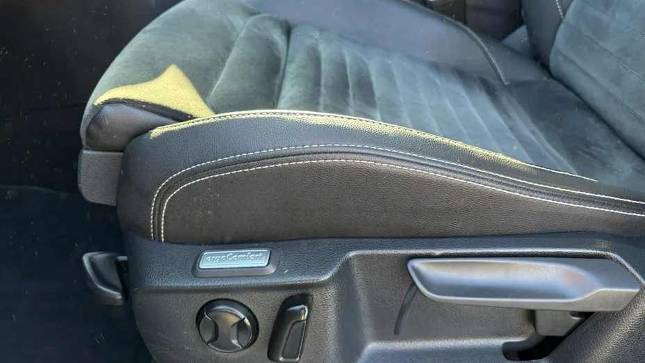 VOLKSWAGEN Passat -