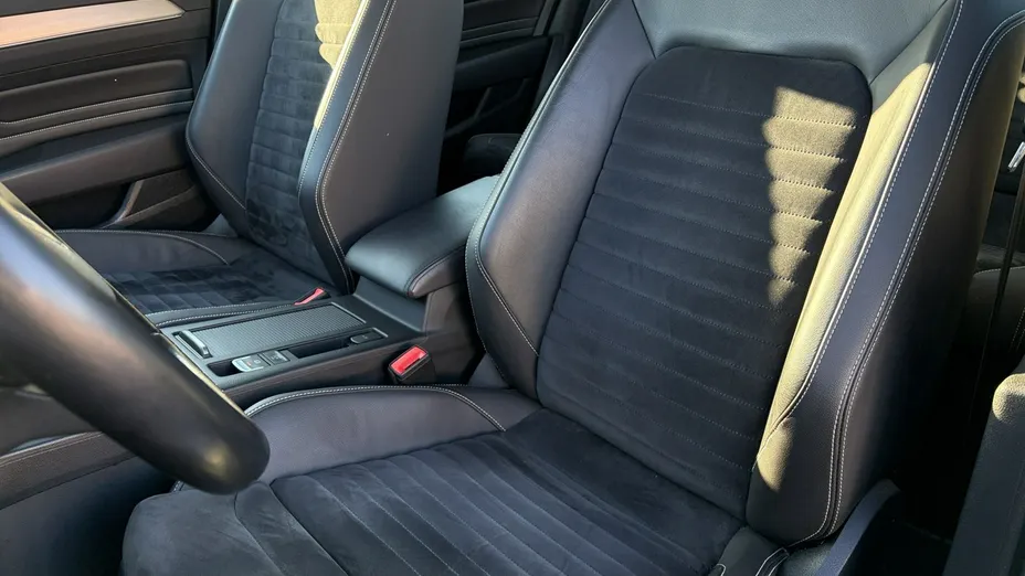 VOLKSWAGEN Passat -