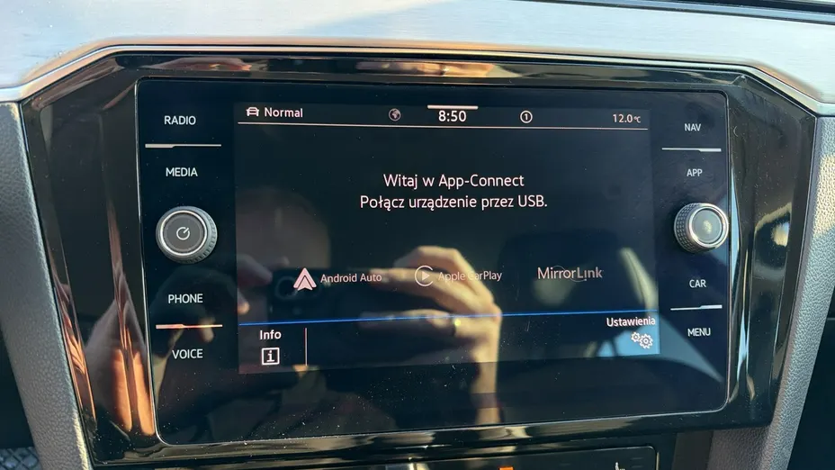 VOLKSWAGEN Passat -