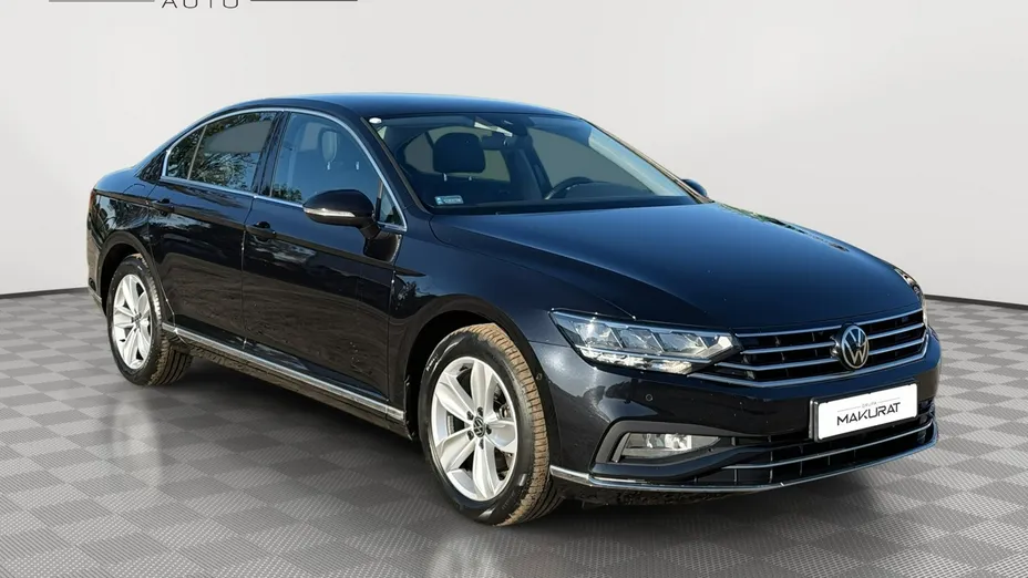 VOLKSWAGEN Passat -