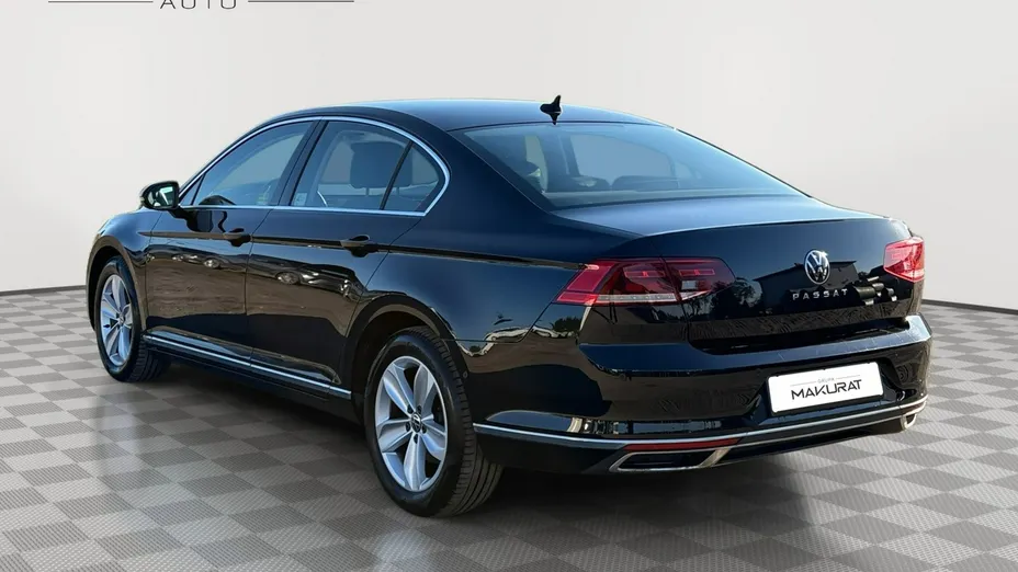 VOLKSWAGEN Passat -