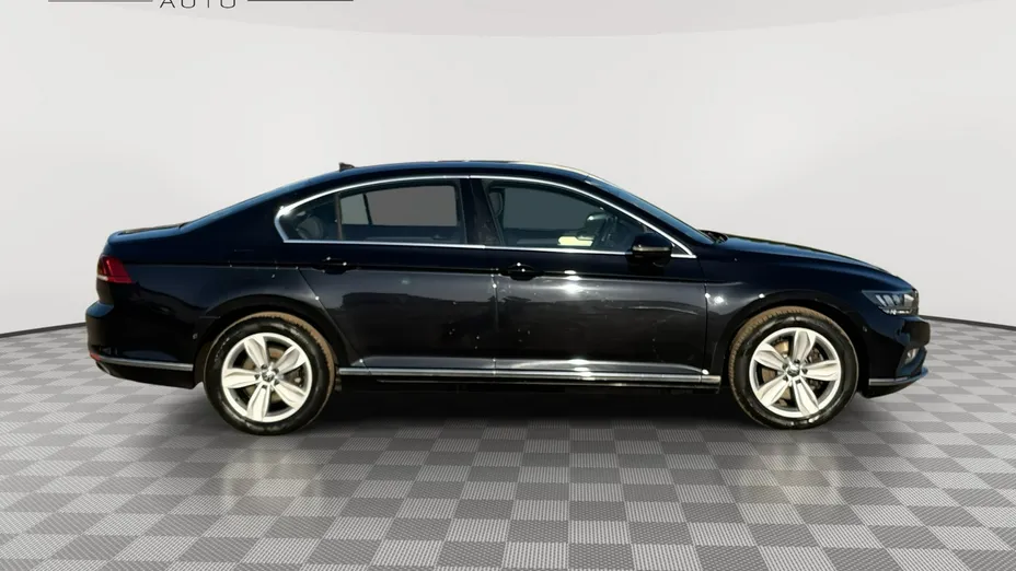 VOLKSWAGEN Passat -