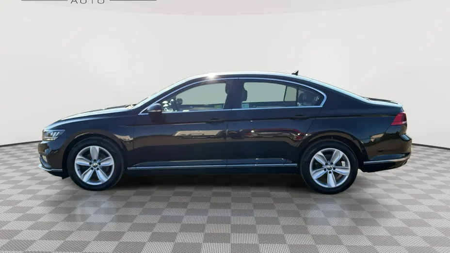VOLKSWAGEN Passat -