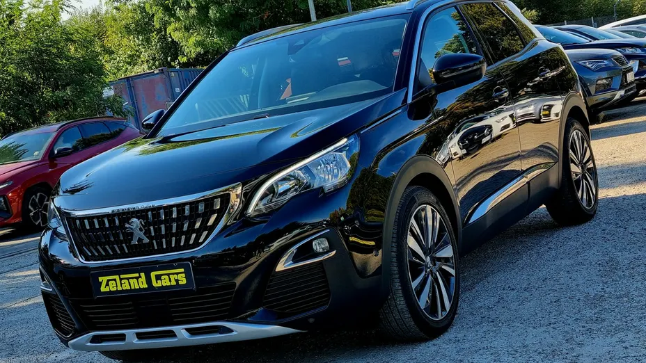 PEUGEOT 3008 -