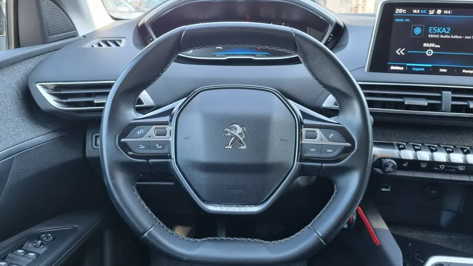 PEUGEOT 3008 -