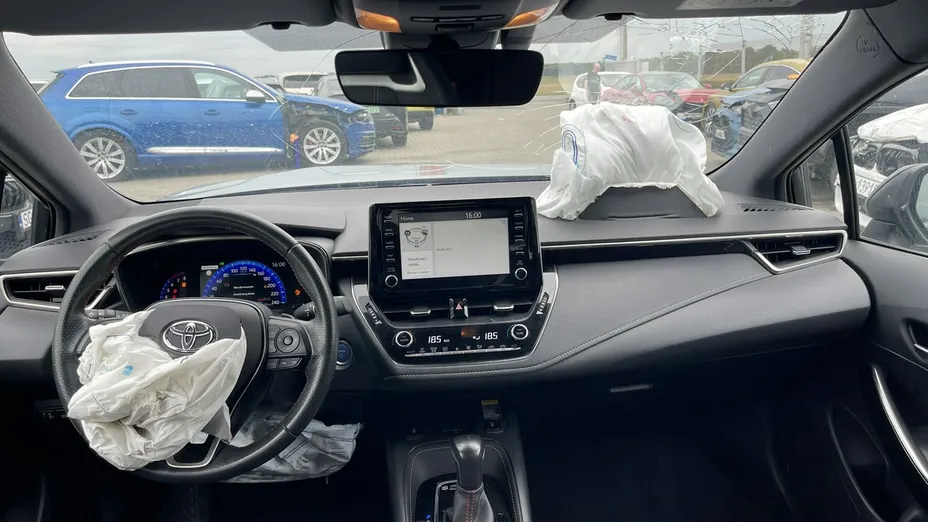 TOYOTA Corolla -