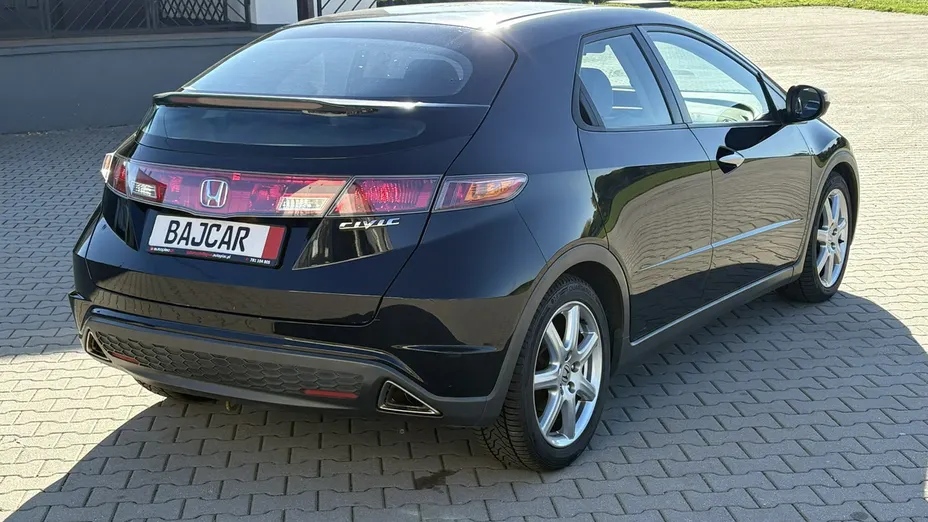 HONDA Civic -