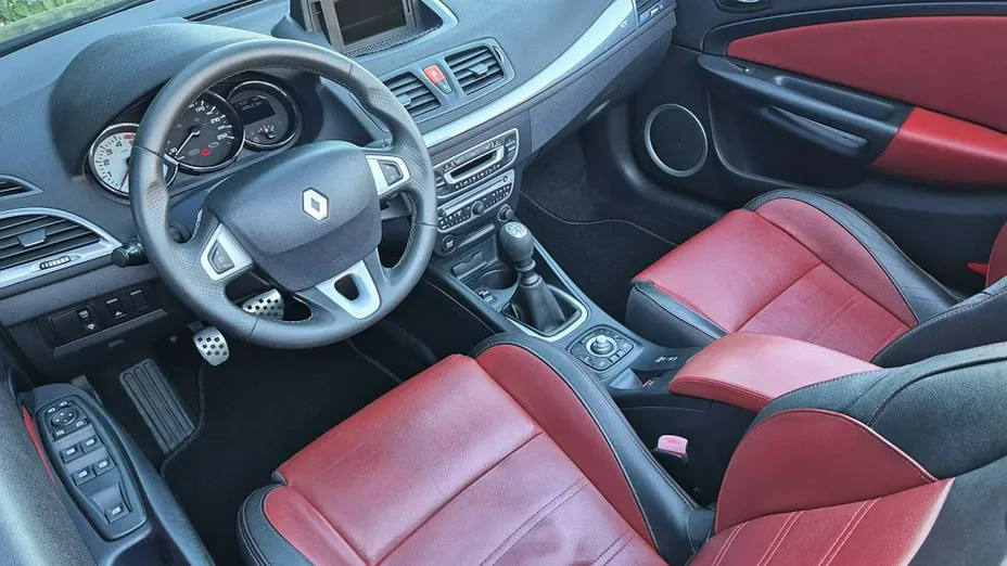 RENAULT Megane -