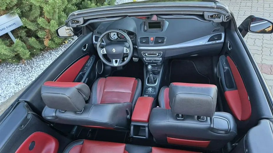 RENAULT Megane -