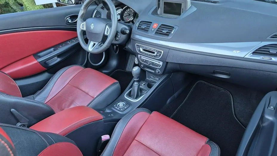 RENAULT Megane -