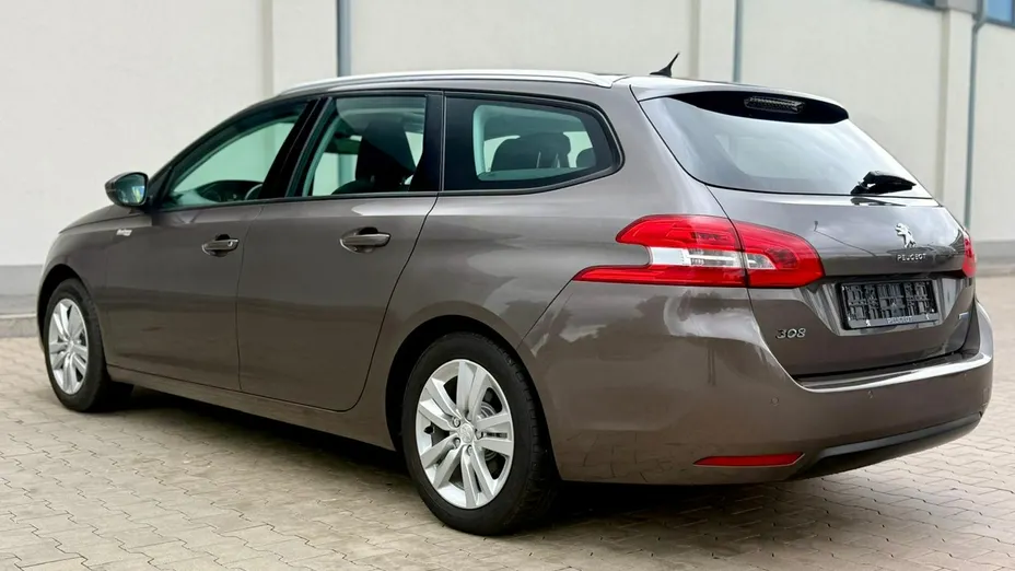 PEUGEOT 308 -
