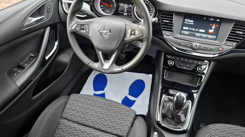 OPEL Astra -