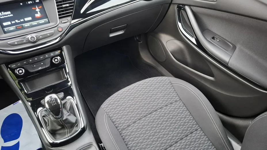 OPEL Astra -