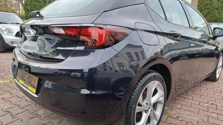 OPEL Astra -