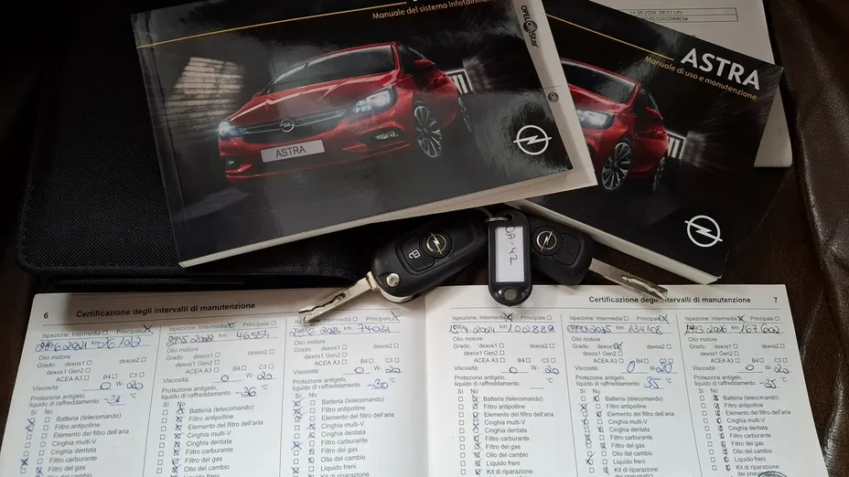 OPEL Astra -