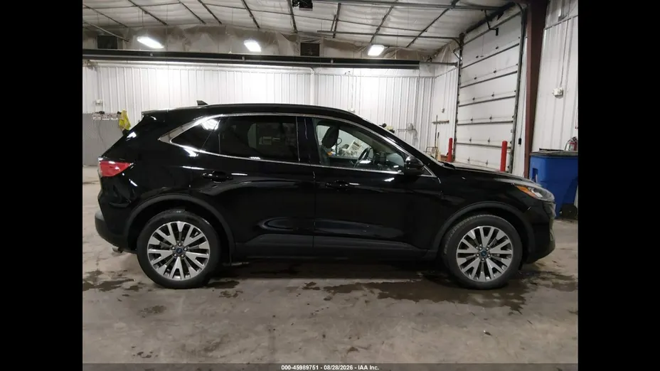 FORD Kuga -