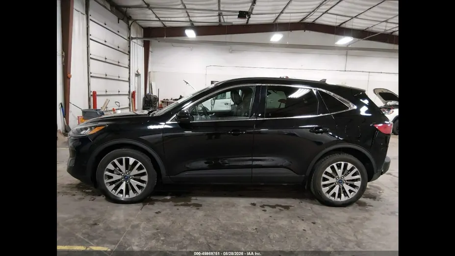 FORD Kuga -