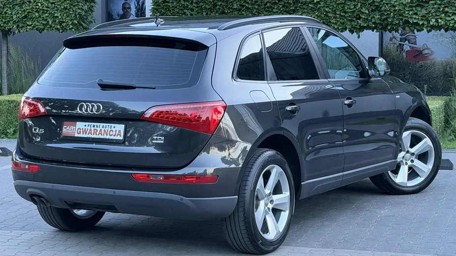 AUDI Q5 -