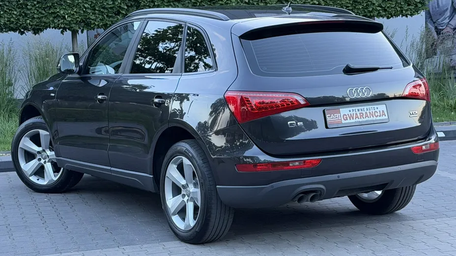 AUDI Q5 -