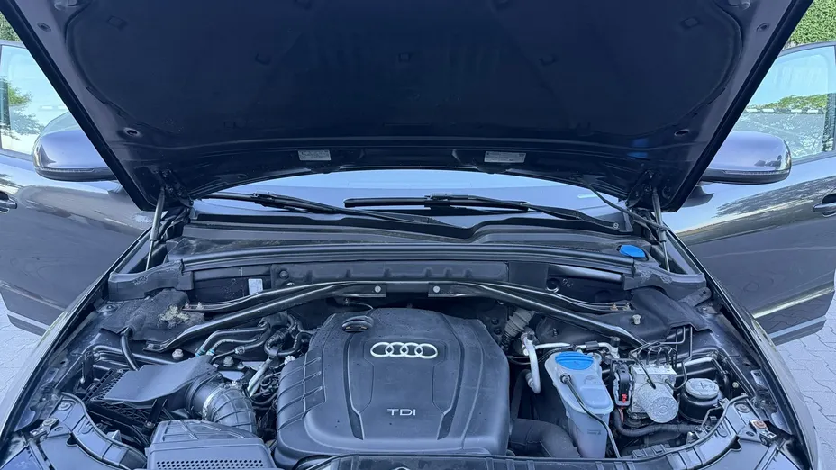 AUDI Q5 -