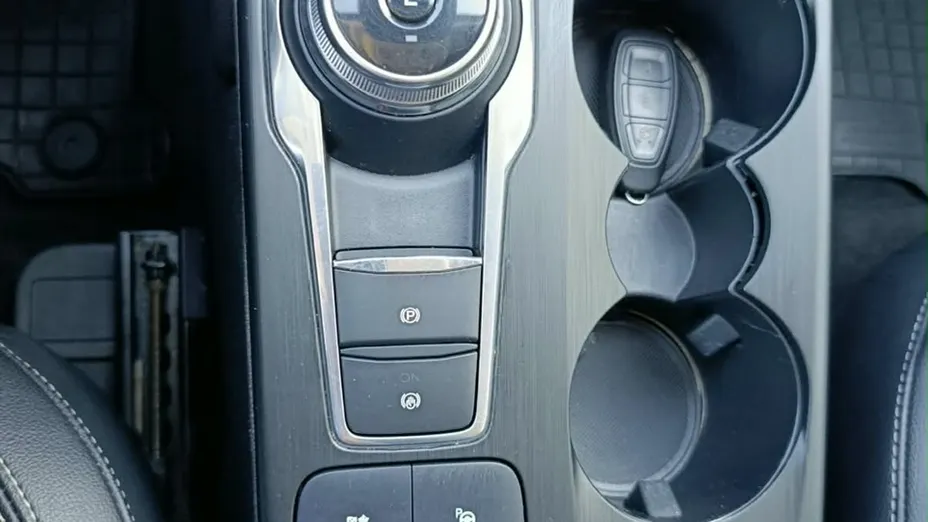 FORD Kuga -