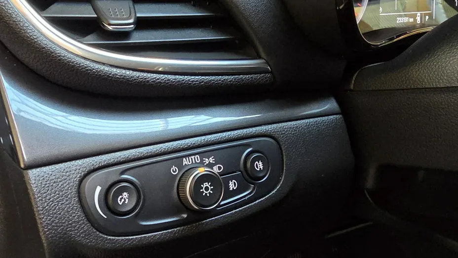 OPEL Mokka -