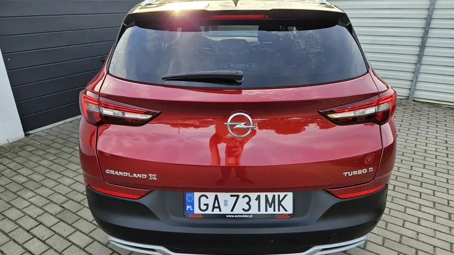 OPEL Grandland X -